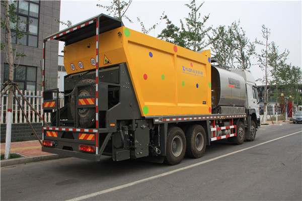 新疆同步碎石封層車